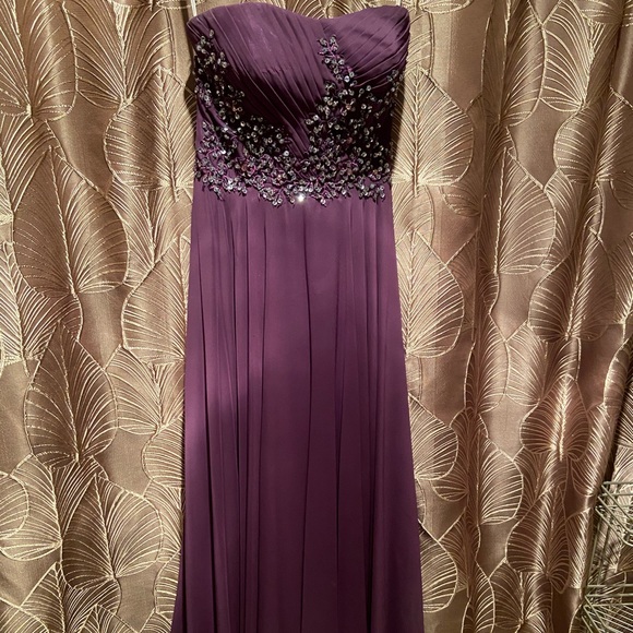Prom Dress - Picture 3 of 8